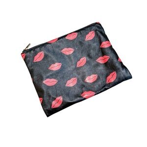 Women’s lips makeup bag